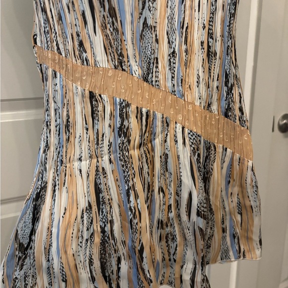 Alberto Makali tan and blue patterned flowy tank top blouse size L - Picture 8 of 16